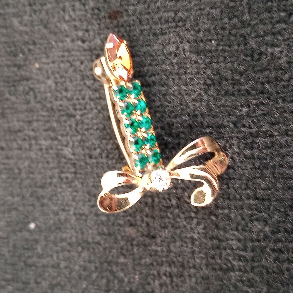Bundle Only EUC MACY'S Gold and Green Christmas Crystal Bow Brooch.